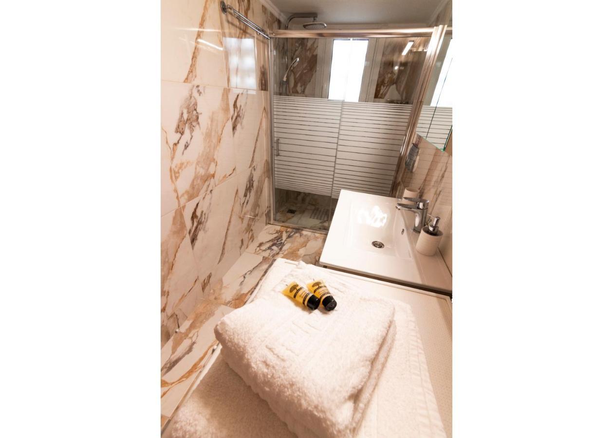 Luxury Suite 10' From The Center Αθήνα Εξωτερικό φωτογραφία